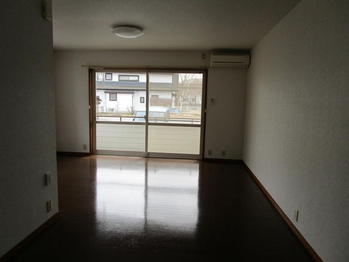 イトウハイツの居間