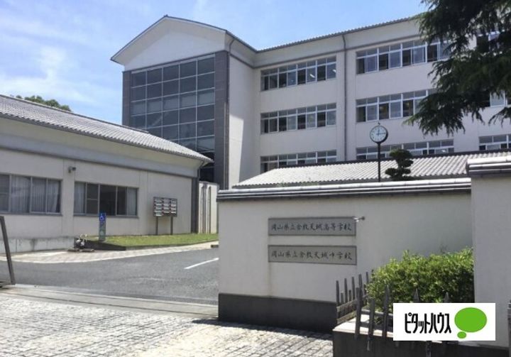 ファーストリヴァーBの周辺