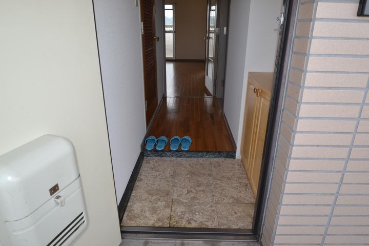 メゾン・ラフィーネの玄関