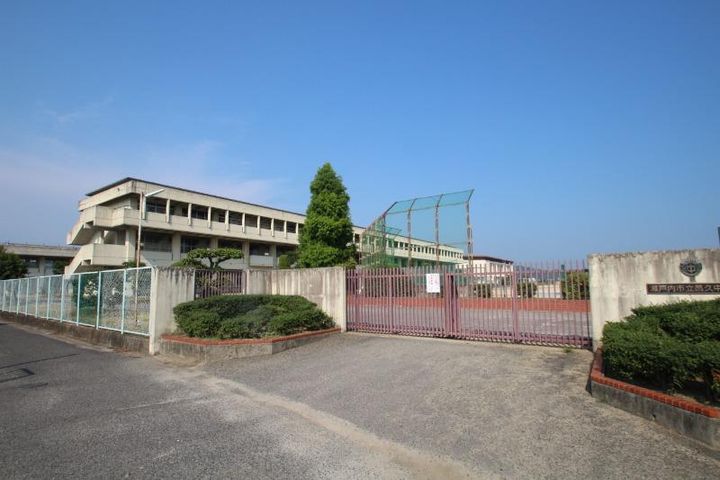 メゾン・ラフィーネの周辺