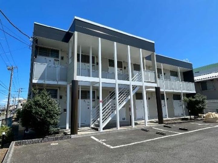 レオパレスエスタの外観