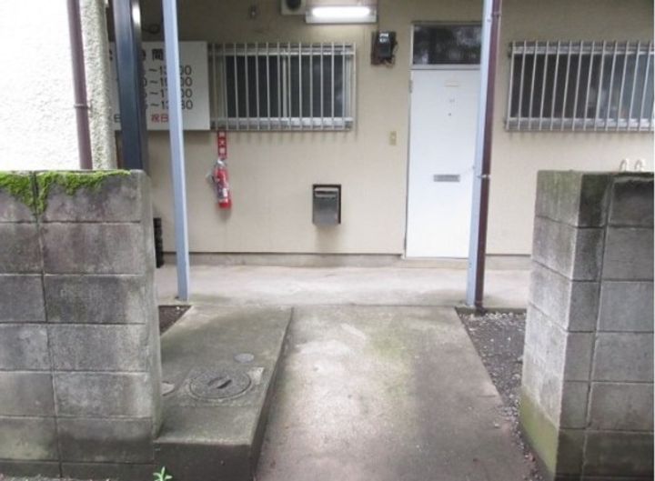 コーポ清陵の玄関