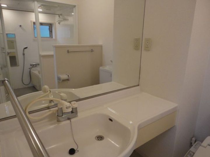 レセンテ松村 C棟の内装