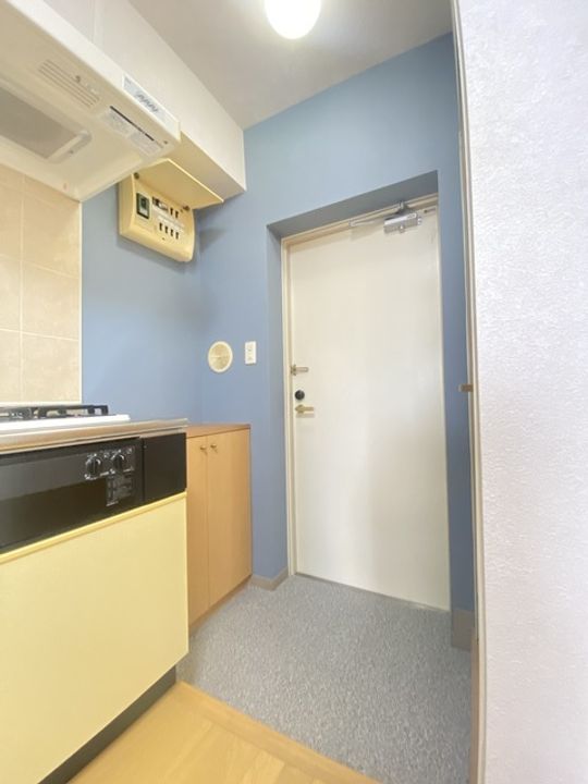 オーチャードヒルズA棟の玄関