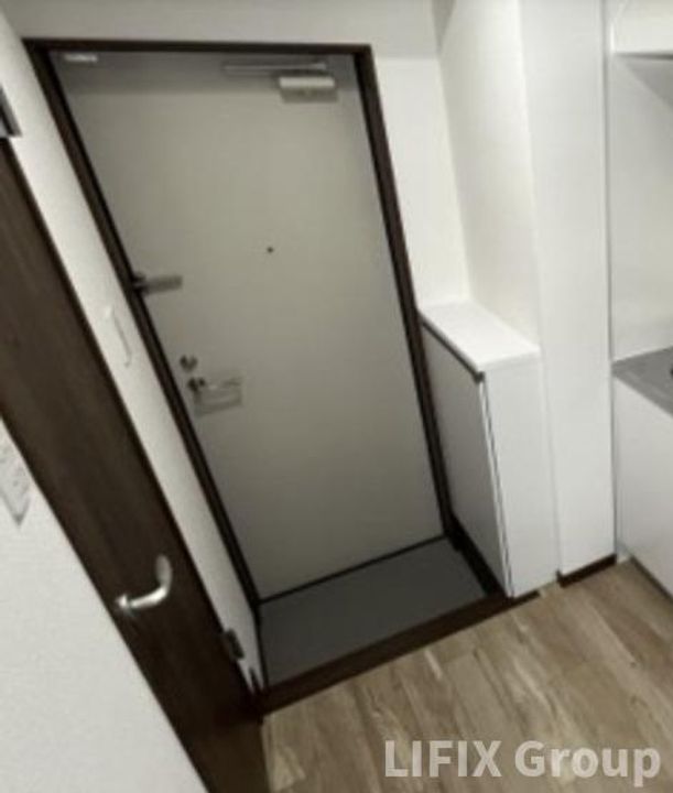 神奈川県横浜市西区中央2(マンション)の賃貸物件の玄関