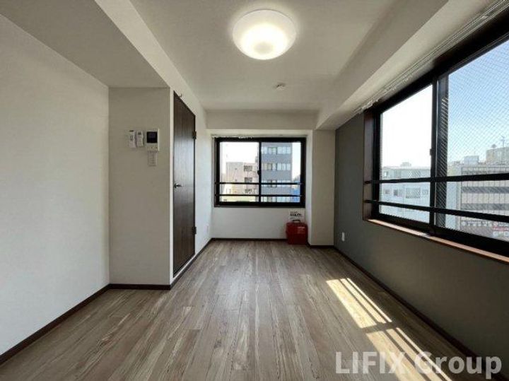 神奈川県横浜市西区中央2(マンション)の賃貸物件の居間