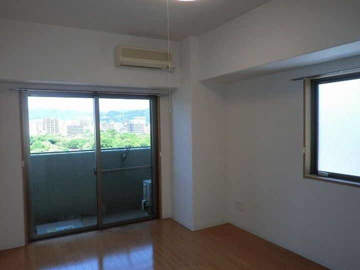 広島県広島市中区大手町2(マンション)の賃貸物件の居間