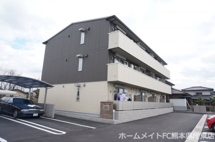 ルミエール長嶺の外観