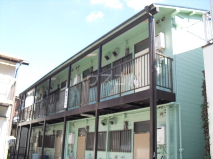 興栄ハイツの外観