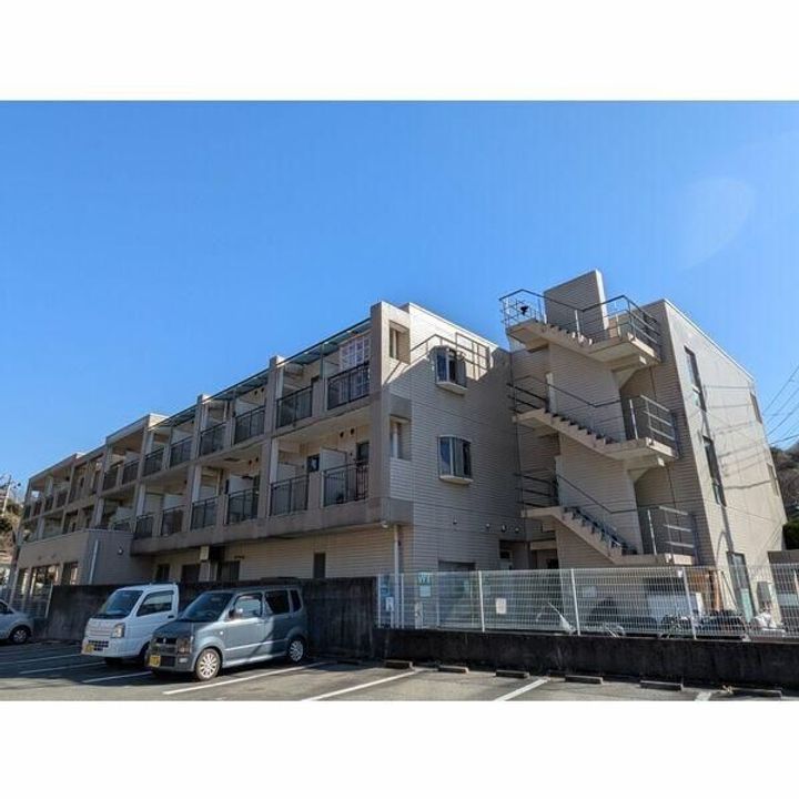 アミティ衣笠の外観