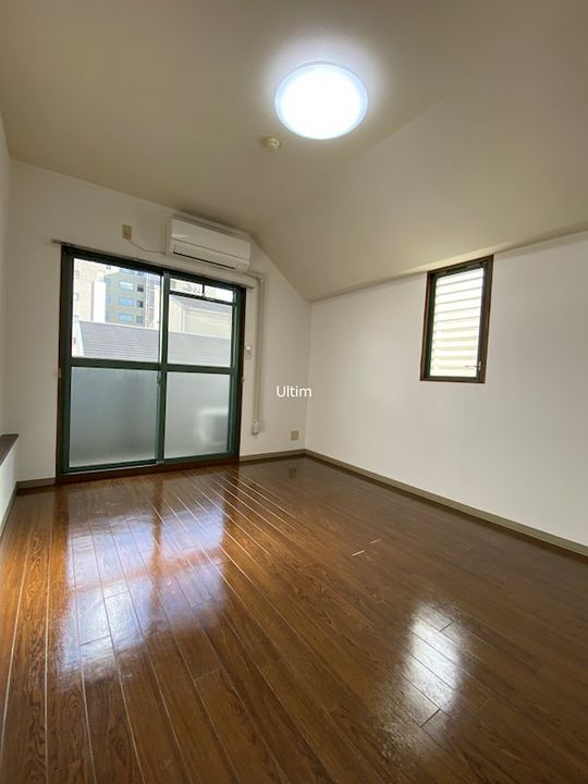 ジュネス堀川の居間