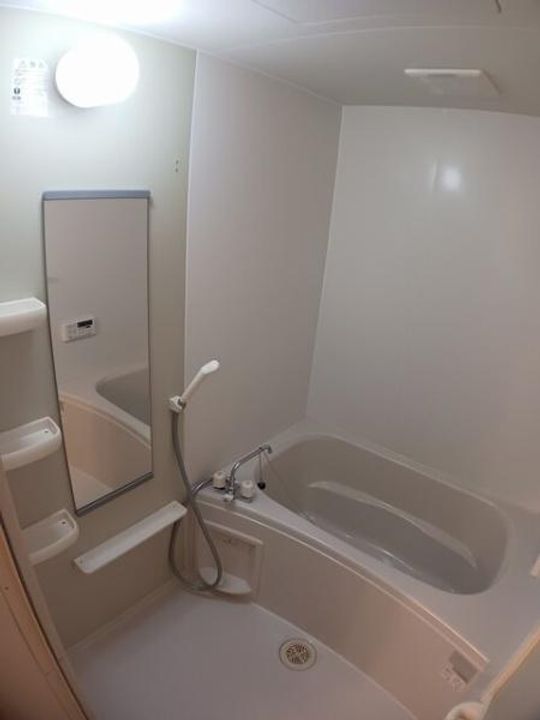 ニューマロンテールBの風呂