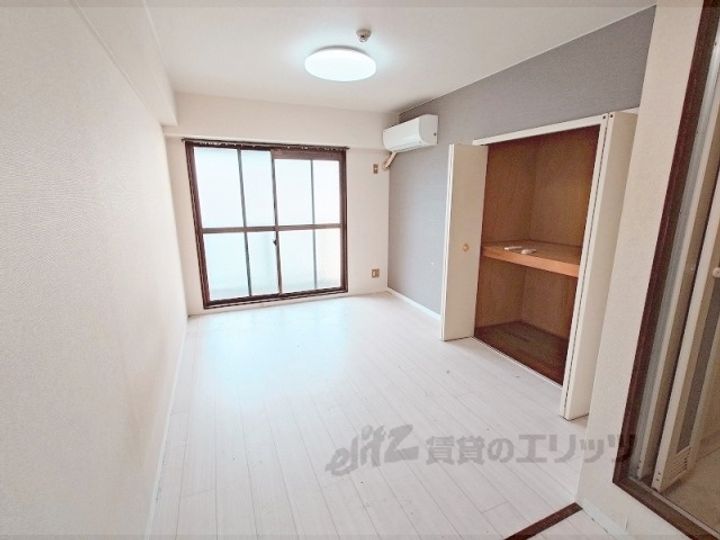 リバーサイド瓢箪山の居間