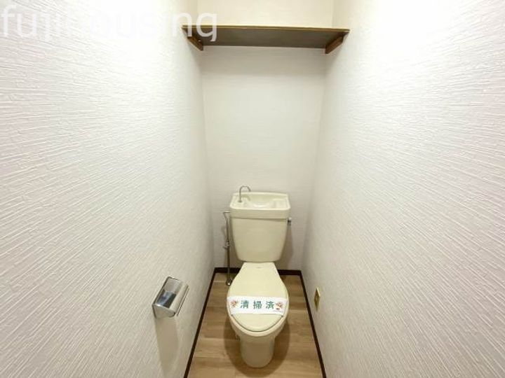 山共ビルの内装