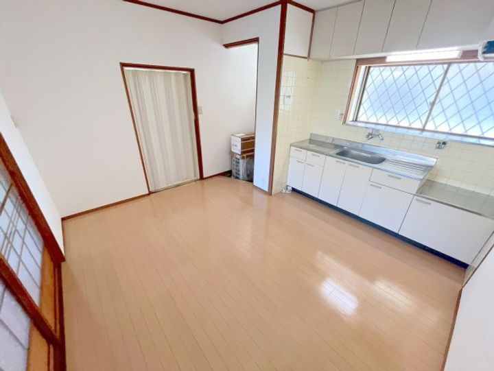 クリーミーコーポの居間