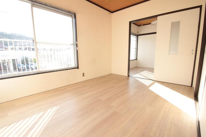 高田コーポの居間