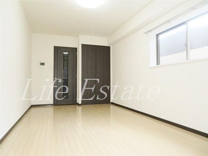 ディナスティ松屋町IIの居間