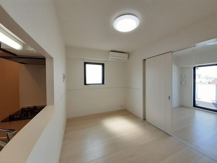 兵庫県尼崎市三反田町3(マンション)の賃貸物件の居間