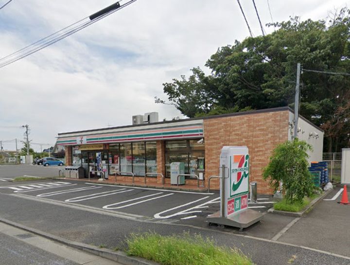 ロング・ホーネストの周辺