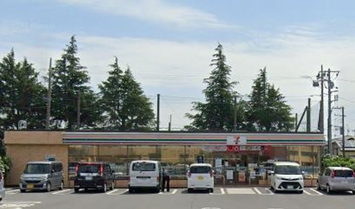 ロング・ホーネストの周辺