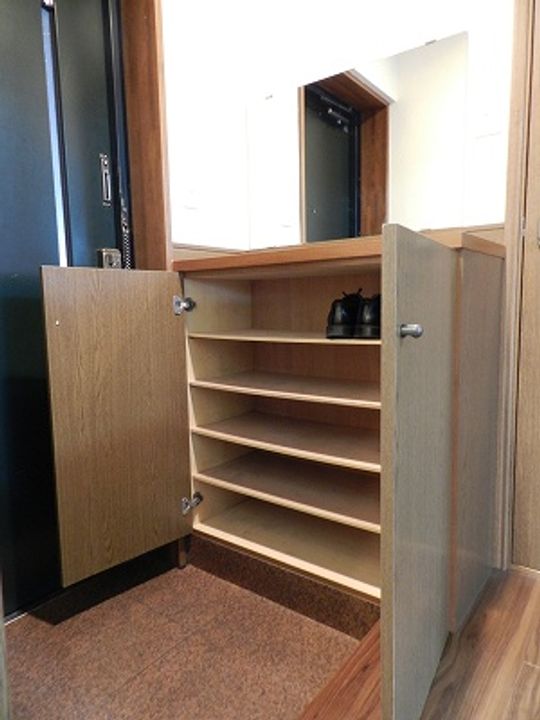 KKレジデンスIIの玄関