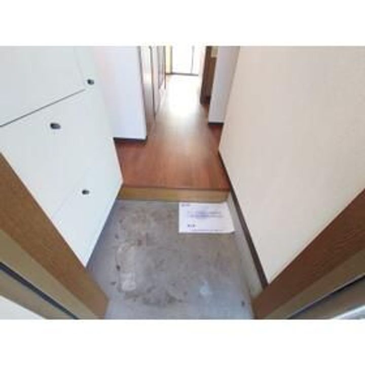 ニューウイングHASEBE・Bの玄関