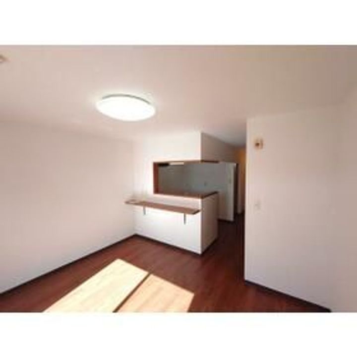 ニューウイングHASEBE・Bの居間