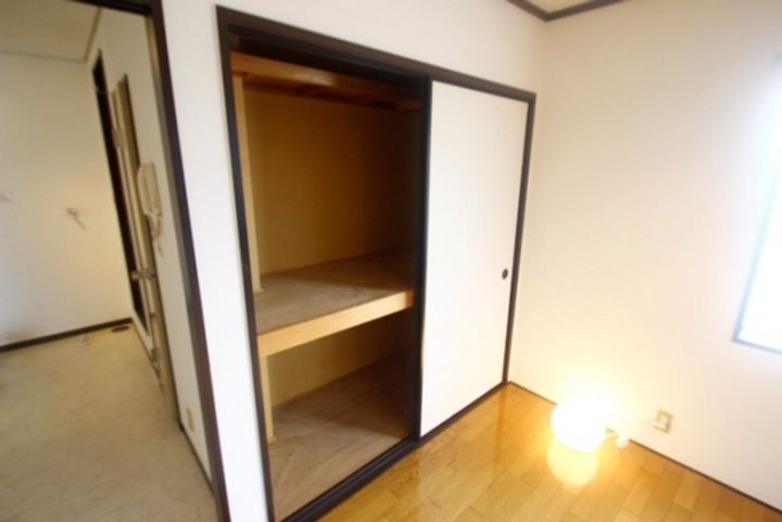 シャーロームあさひの内装