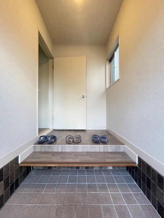 兵庫県神戸市兵庫区湊川町9(一戸建)の賃貸物件の玄関