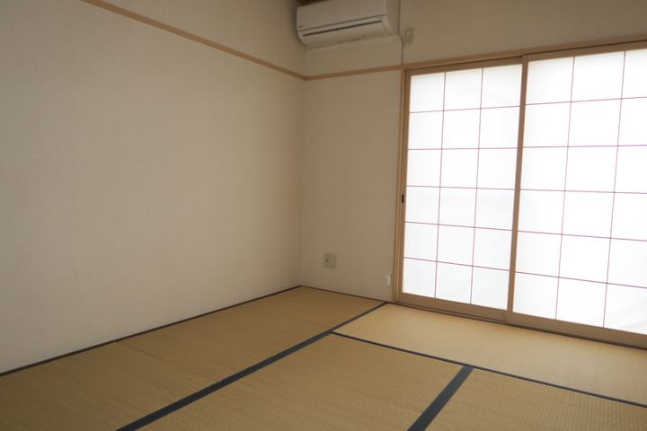 コーポ アクトの居間