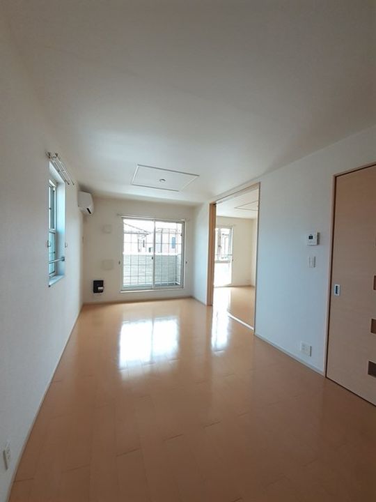 サニー クレストAの居間