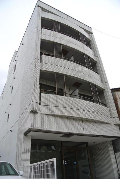 サンリッチ堀川小泉の外観
