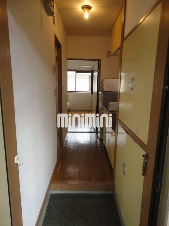 ハイツ亜巣実の玄関