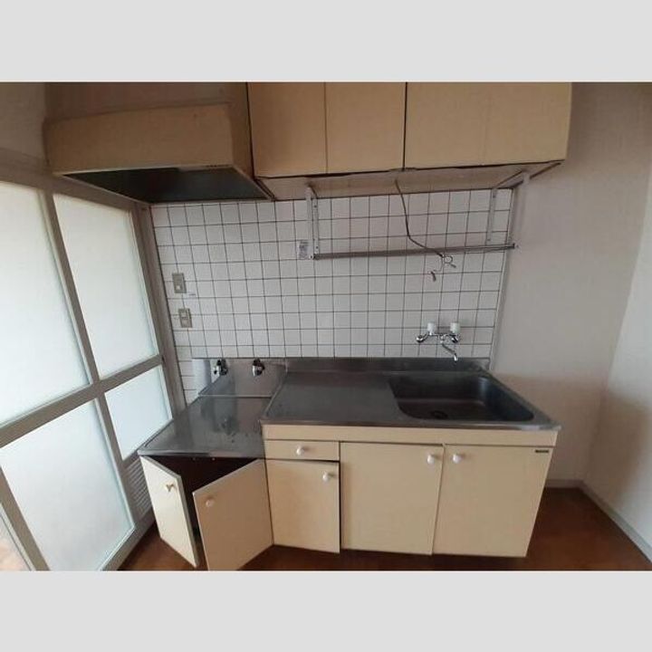 メゾン西川手のキッチン