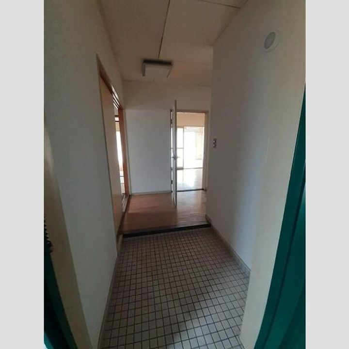 メゾン西川手の玄関