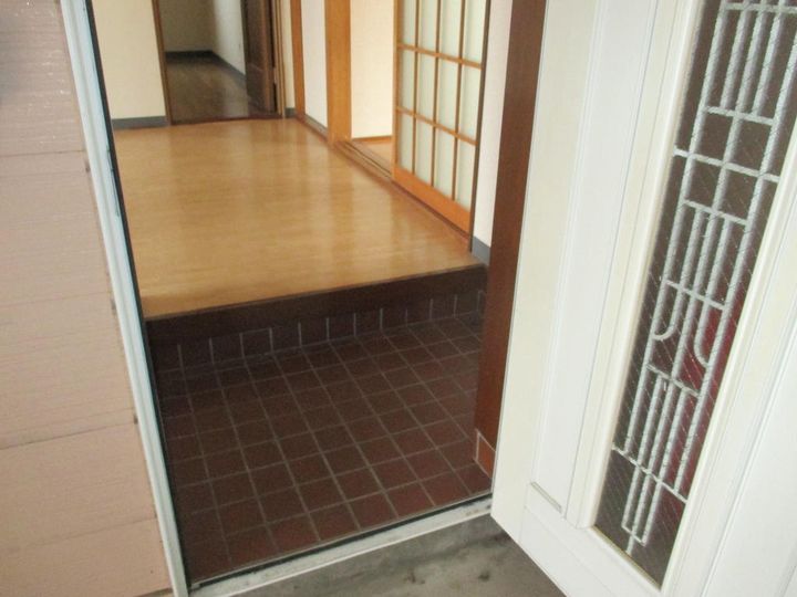 宮城県仙台市宮城野区出花2(アパート)の賃貸物件の玄関