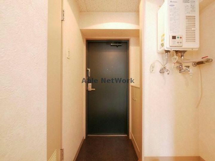 メゾンクレスト北大前IIの玄関