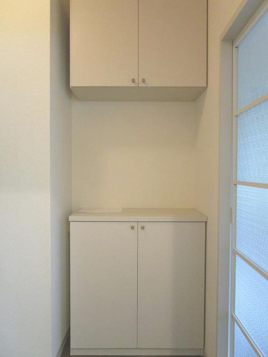 プレゼンテ大和 Bの玄関