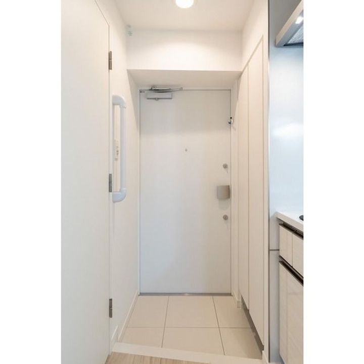 コンフォリア・リヴ新中野SOUTHの玄関