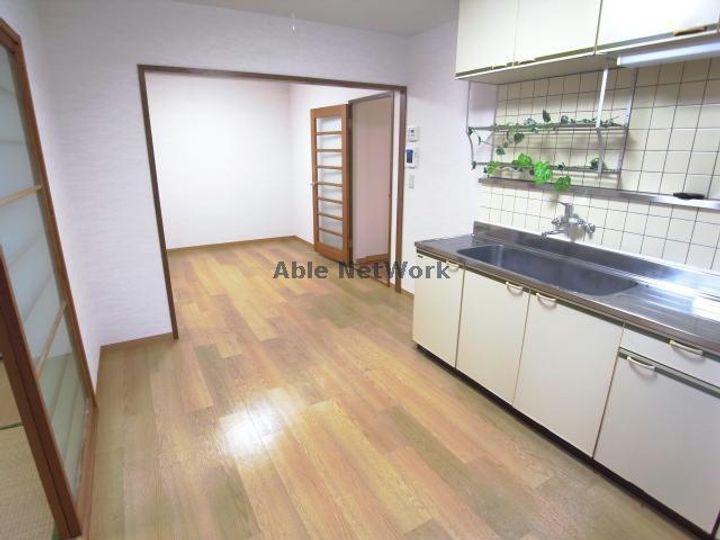 岐阜県岐阜市菅生1(マンション)の賃貸物件の居間