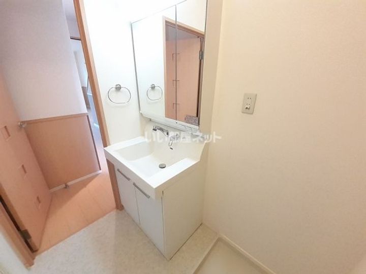 ジュ シ サン ハウス鬼丸の内装