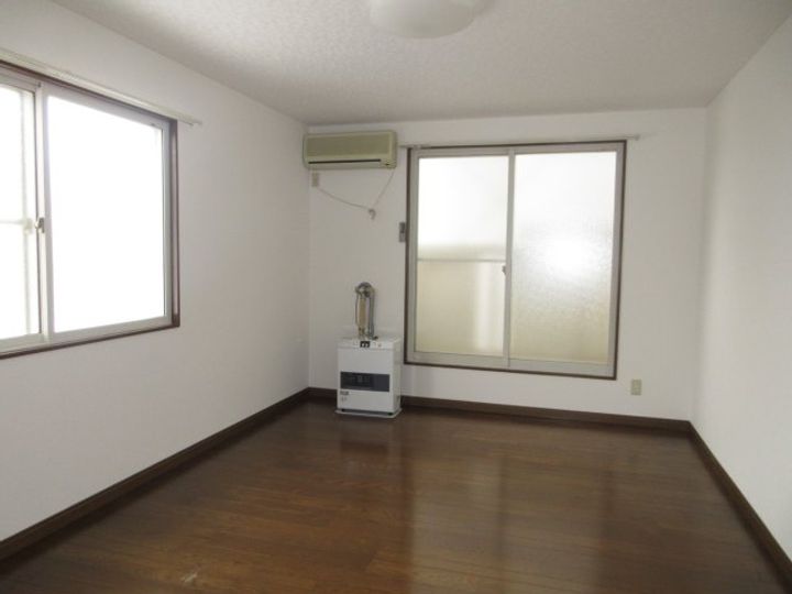 ユーコート城西の居間