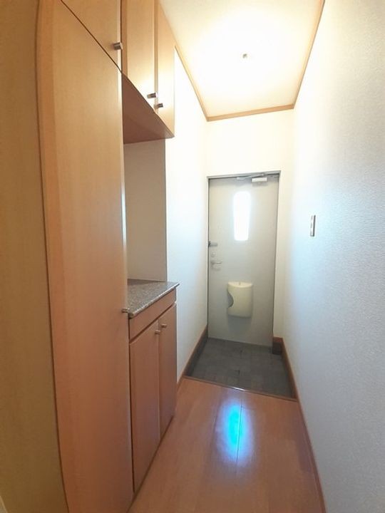 広島県福山市新涯町6(アパート)の賃貸物件の玄関