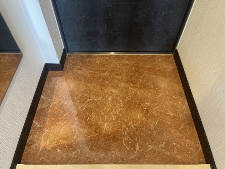 大阪府大阪市鶴見区鶴見4(マンション)の賃貸物件の玄関