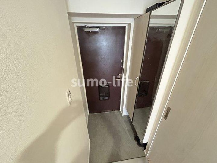 エバーグレイス塚口の玄関