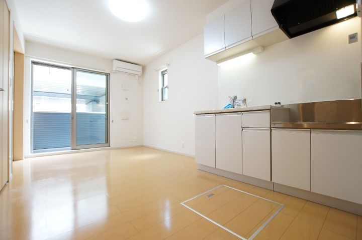 兵庫県尼崎市水堂町3(アパート)の賃貸物件の居間