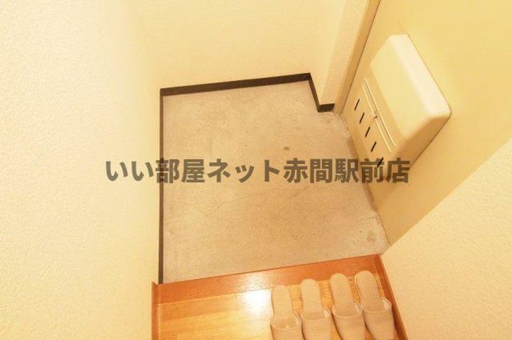 ふかがわビルの玄関