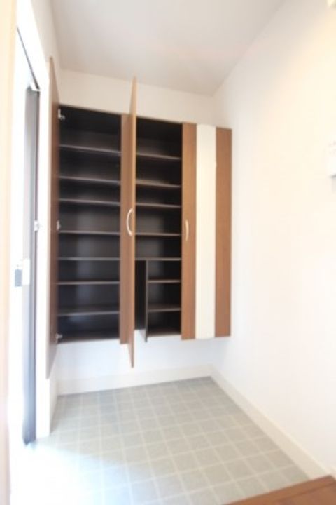 岡山県岡山市北区平野(一戸建)の賃貸物件の玄関