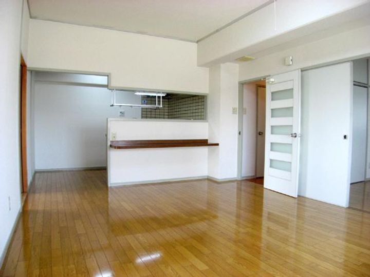 エル・エディフィシオE-1の居間