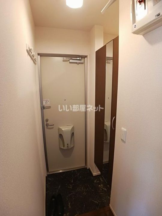 新潟県上越市春日新田1(アパート)の賃貸物件の玄関